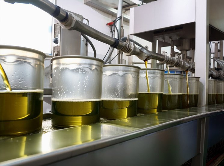 Detalles de aceite de oliva virgen extra para bautizos en Torrox y resto de Málaga